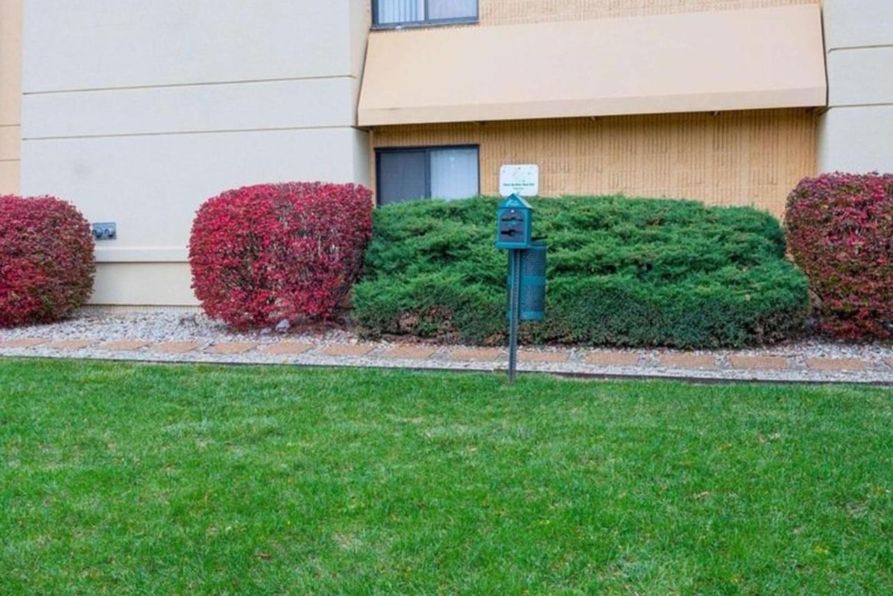 Norwood Inn & Suites Indianapolis East Post Drive エクステリア 写真